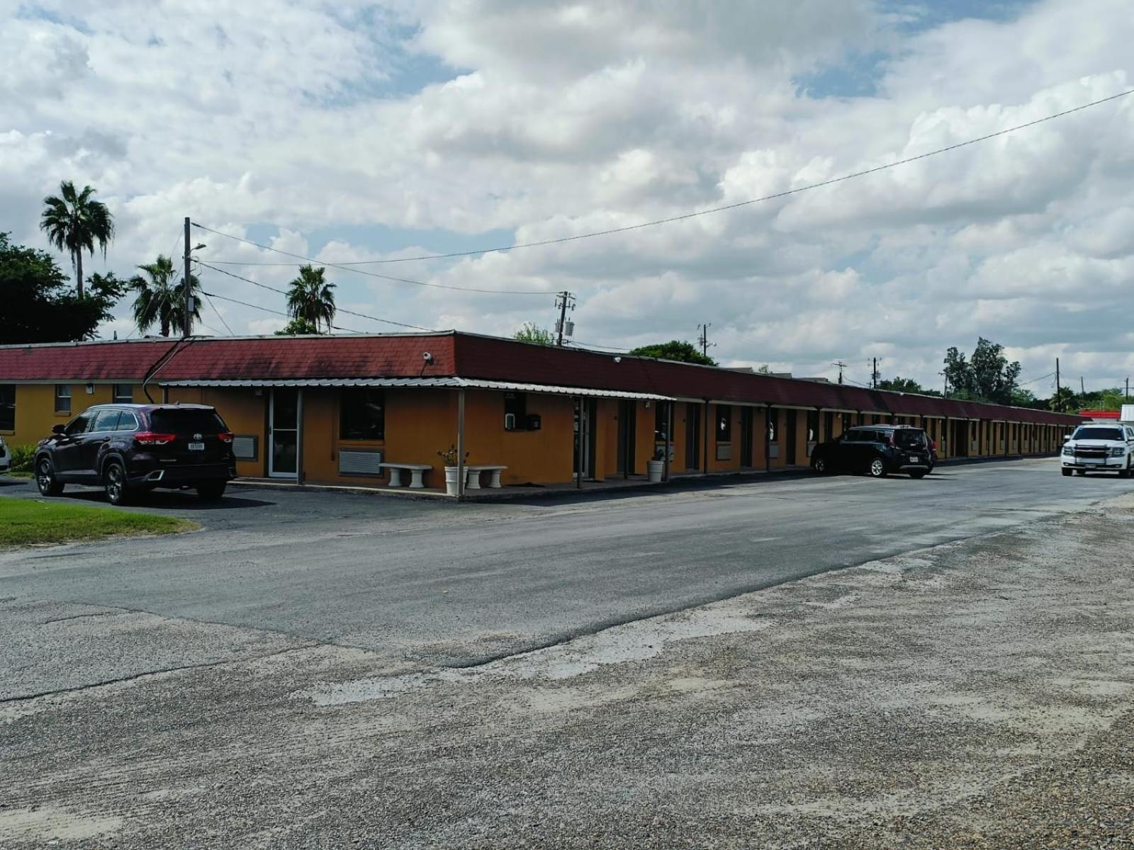 Budget Inn By Oyo Edinburg Hwy 281 Exteriör bild
